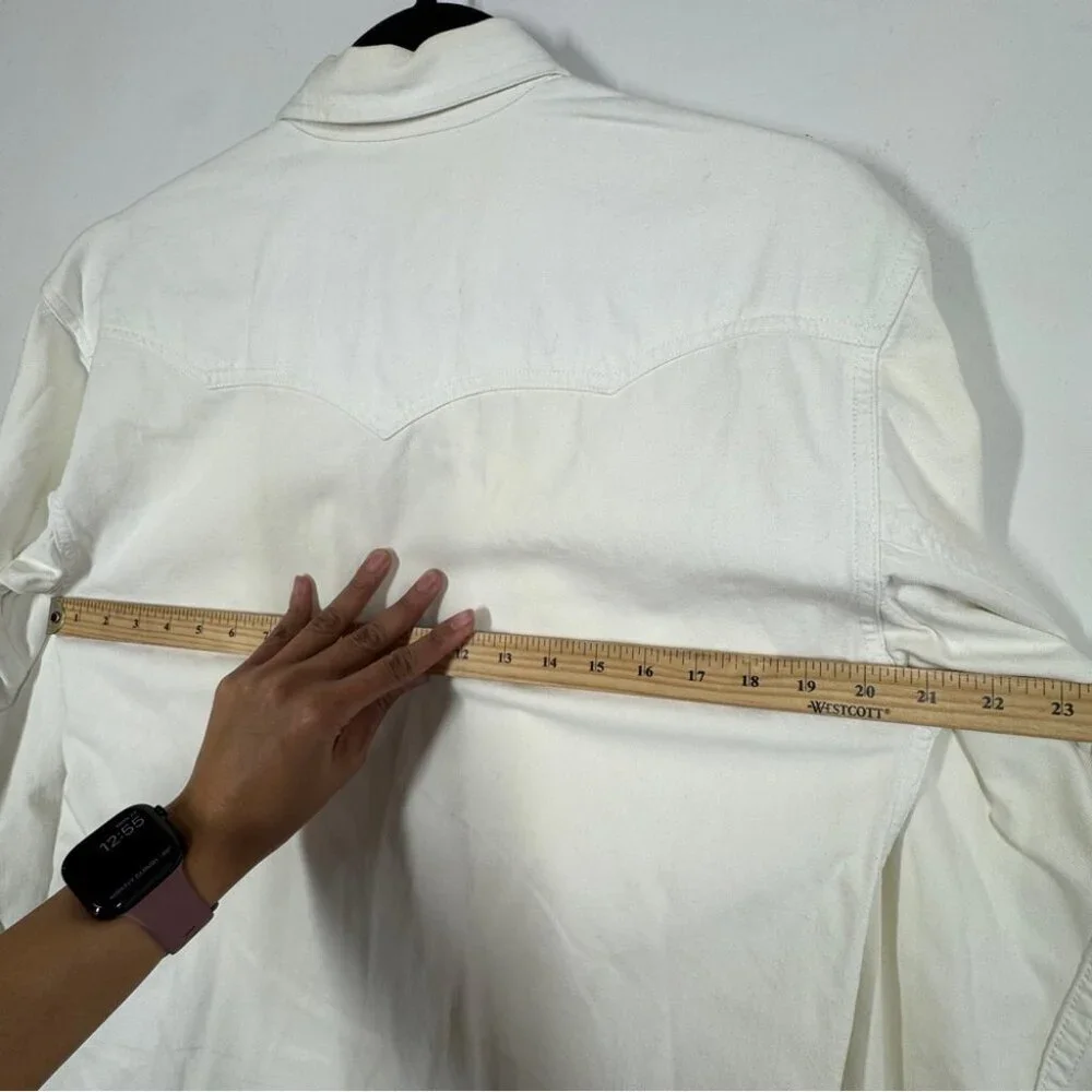 Vintage Levi’s White Western Button Up Shirt Mens Size S Classic Denim Style